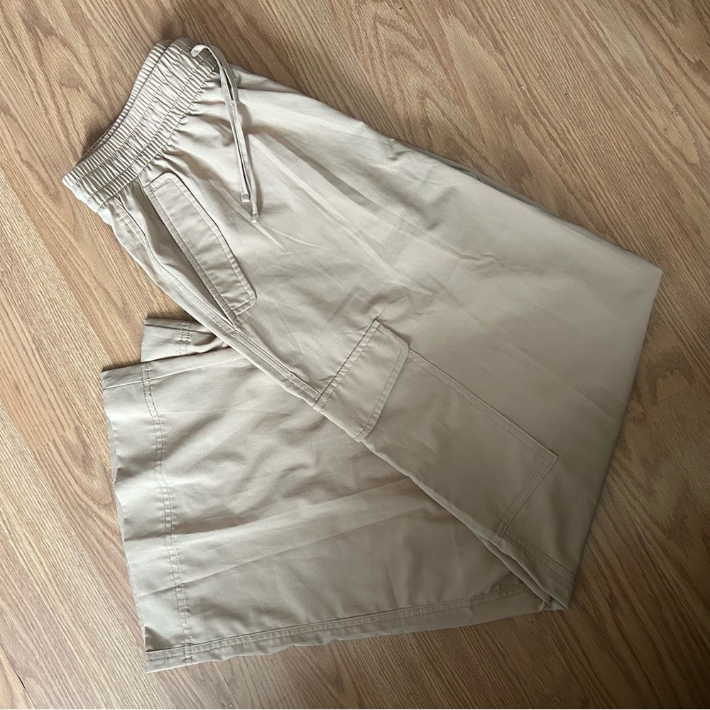 Women’s Wide Leg Cargo style Pants